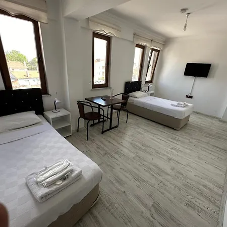 Hotel Ulus *